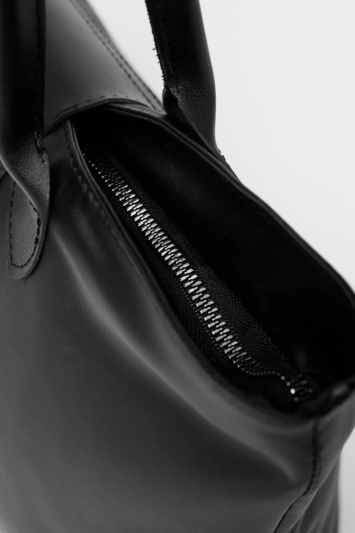 Kadın Garnili Omuz Çantası Milano - Siyah