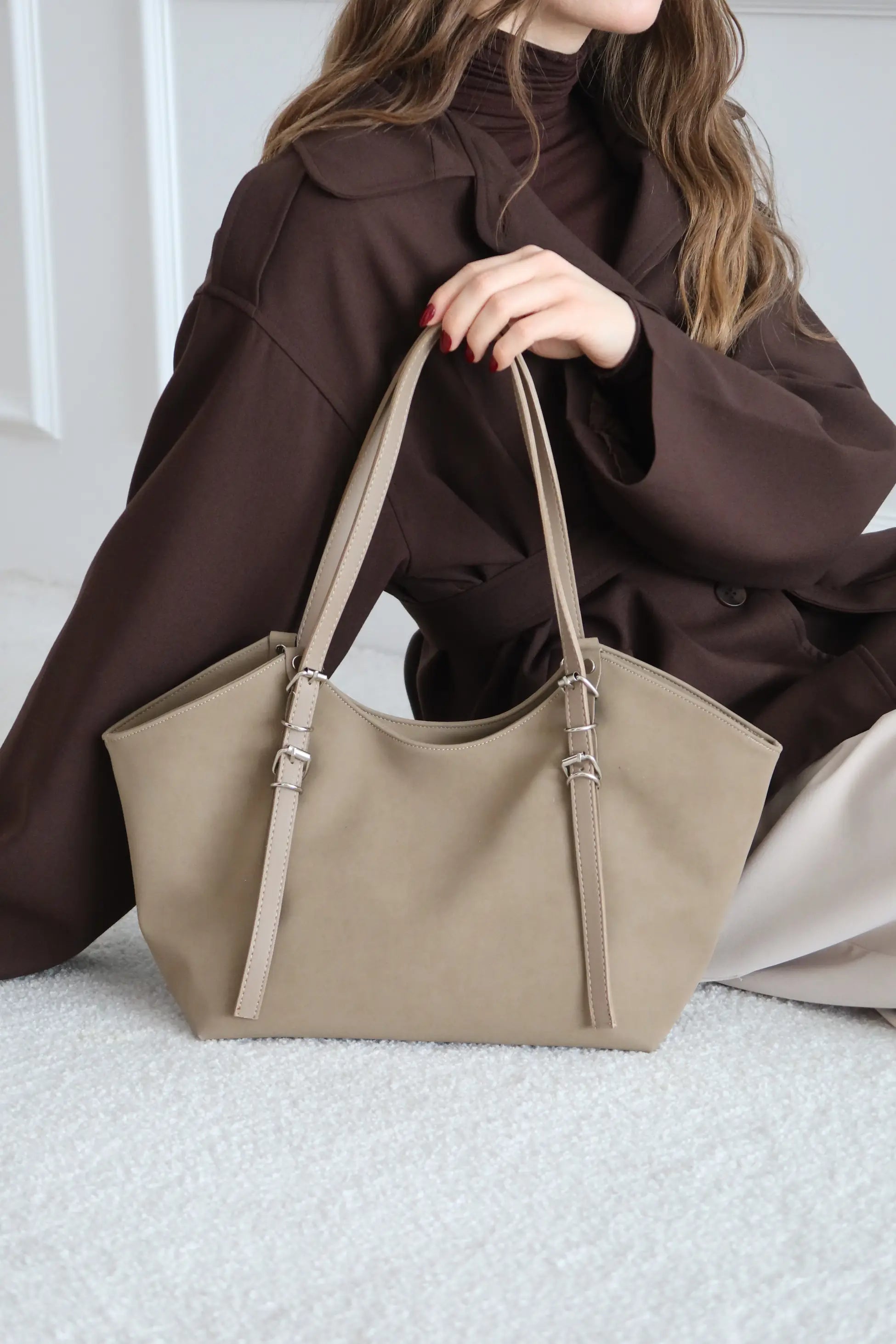 Kadın Toka Detaylı Fermuarlı Omuz Çantası Riva - Vizon Süet