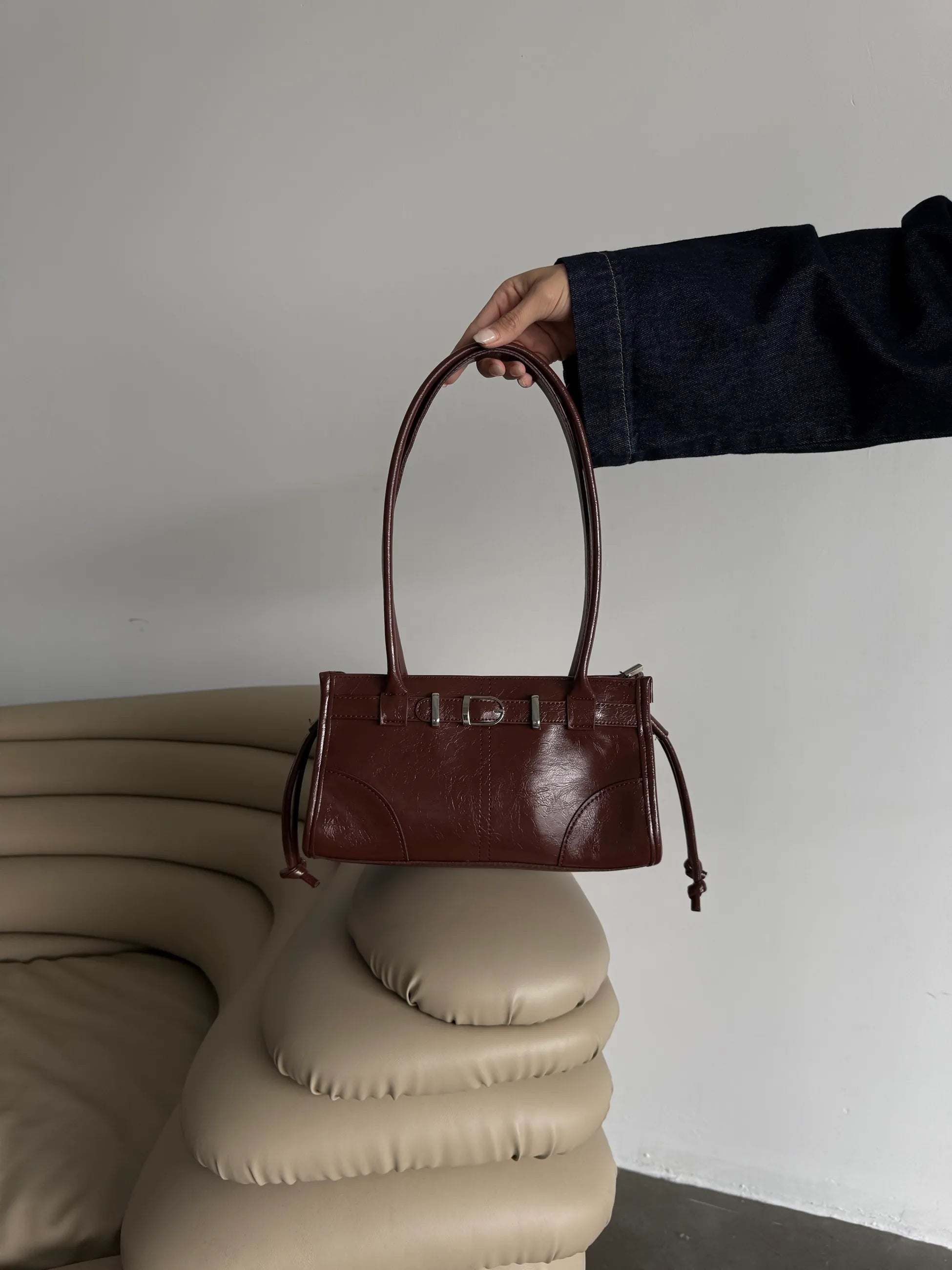 Kadın Püskül Detaylı Omuz Çantası Glamour - Kahve
