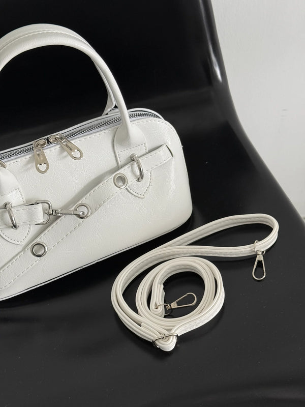 Kadın Kanca Detaylı Çapraz Askılı Omuz Çantası Petra - Beyaz