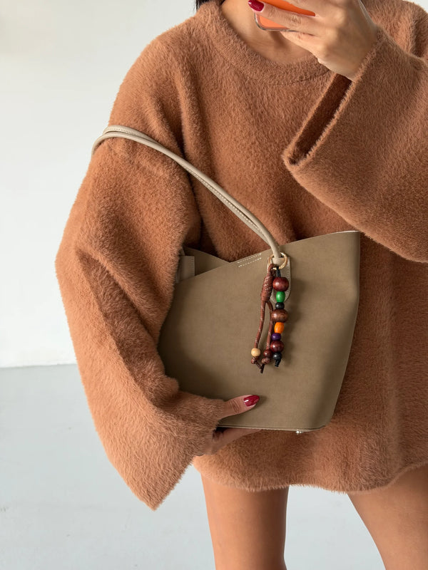 Kadın Charm Detaylı Süet Omuz Çantası Roche - Vizon