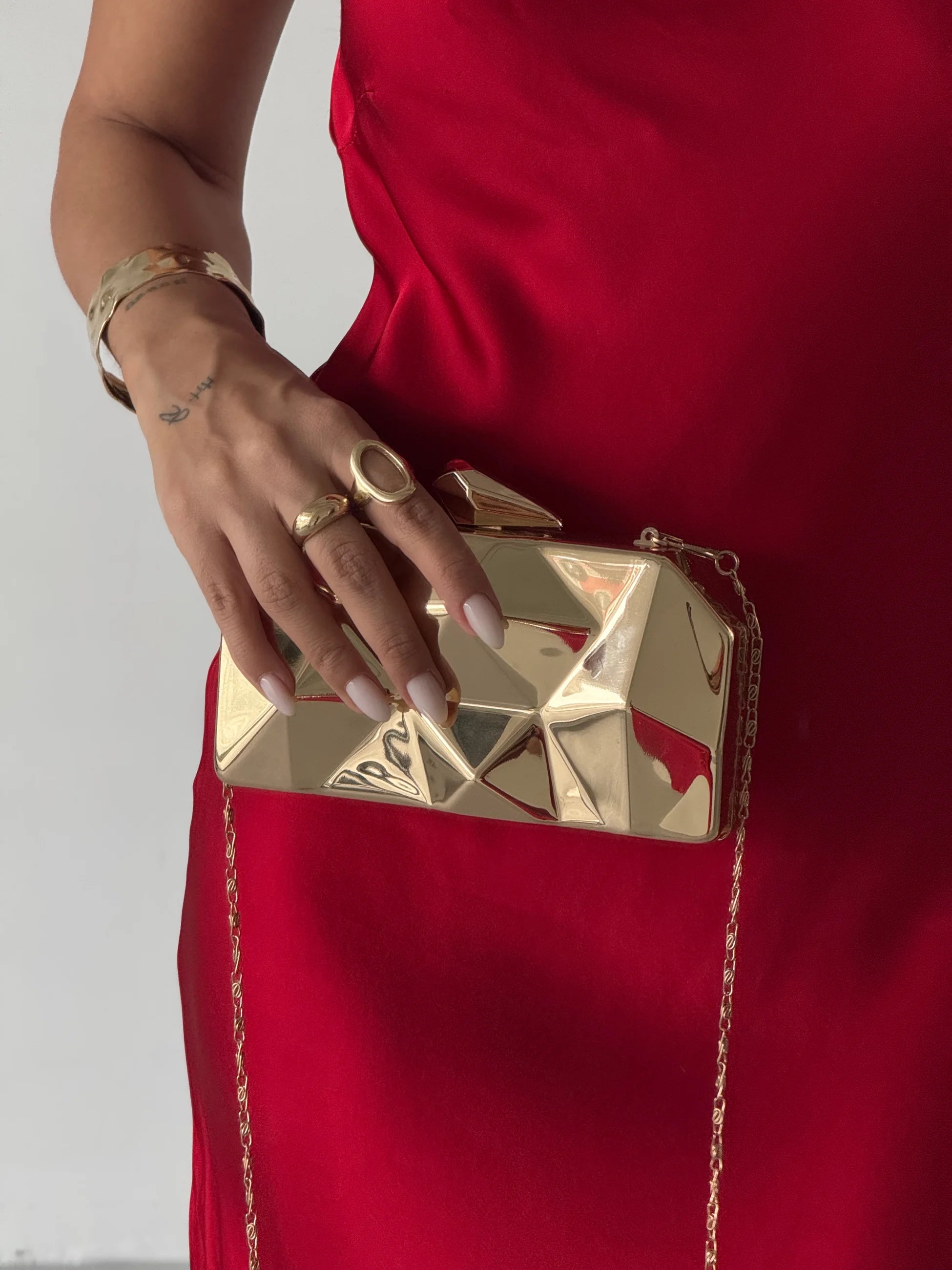 Kadın Zincir Askılı Çapraz Çanta Trave - Altın