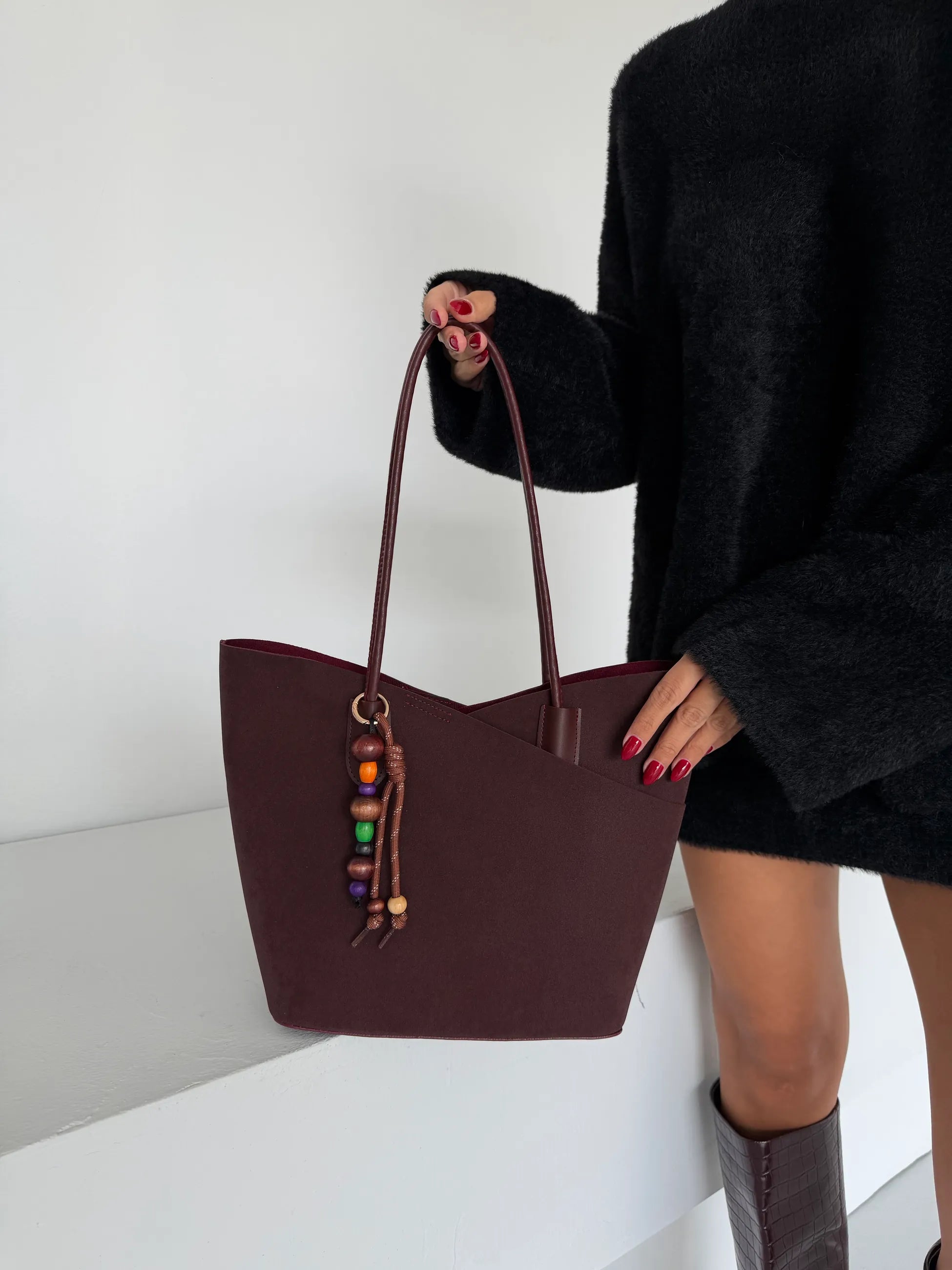 Kadın Charm Detaylı Süet Omuz Çantası Roche - Bordo